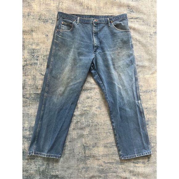 Wrangler Cowboy Cut Relaxed Fit Jeans w Tapered Leg 42 x 30 - Picture 1 of 6